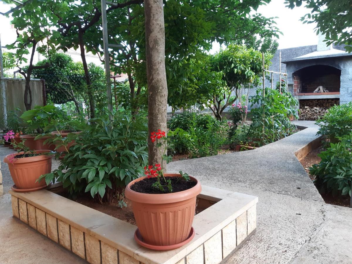 Apartment Jardin With Free Cowered Parking 扎达尔 外观 照片