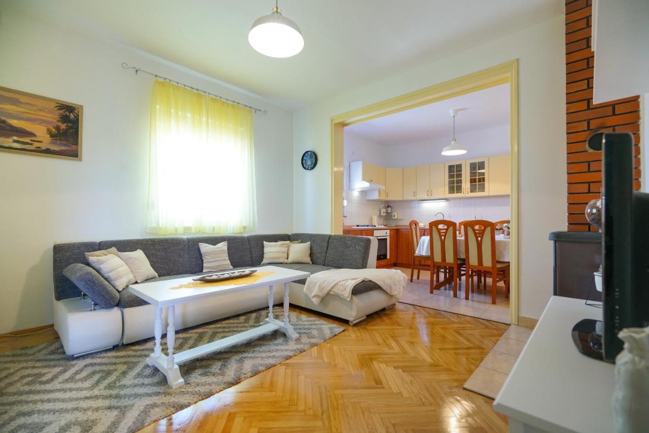 Apartment Jardin With Free Cowered Parking 扎达尔 外观 照片